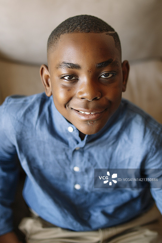 年轻非洲男人特写镜头图片素材