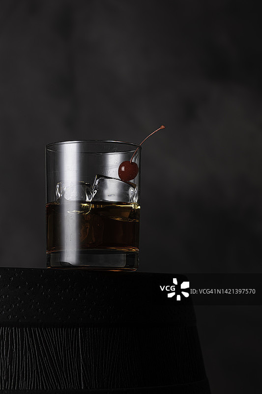 威士忌酒杯图片素材