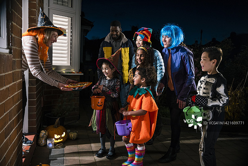 期待他们的甜点图片素材