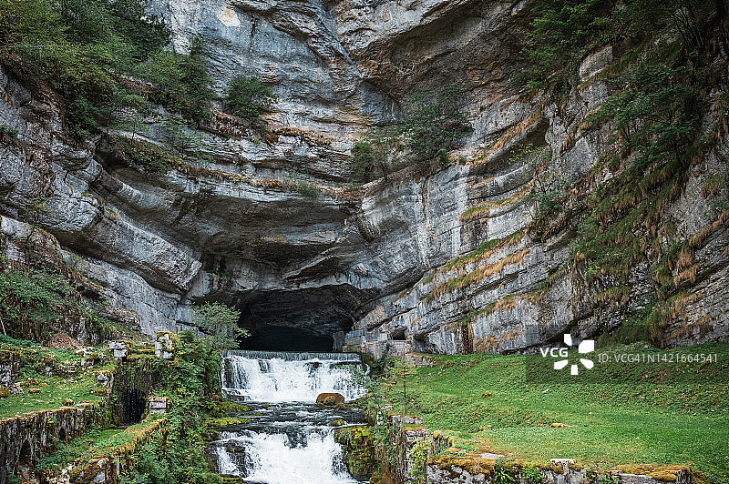 法国弗朗什-孔泰卢埃河源头图片素材