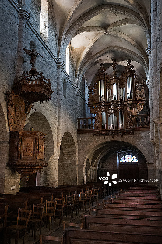 法国汝拉省阿尔布瓦的圣朱斯特教堂图片素材