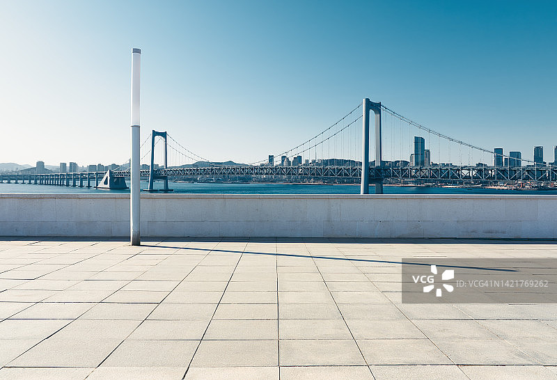 海边的空旷道路图片素材