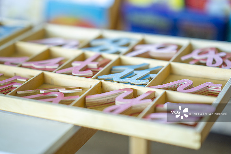 蒙台梭利斜体字母图片素材