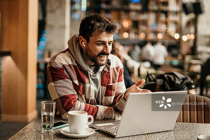 在线视频通话图片素材