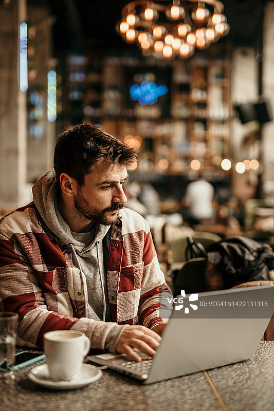 思考工作图片素材