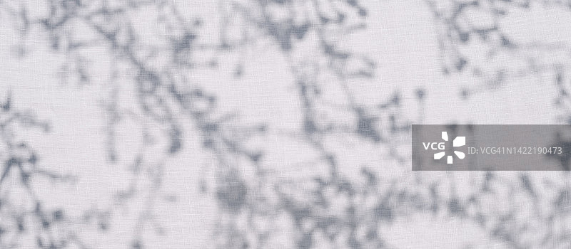白色简约模糊自然背景。白色天然棉布。图片素材