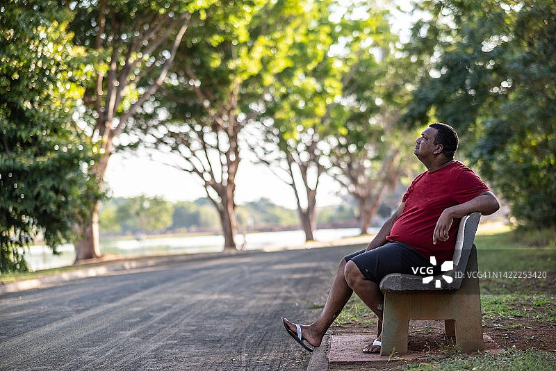 感受公园的自然风光图片素材