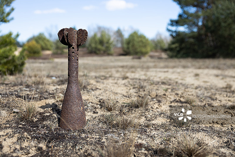 生锈的手榴弹图片素材