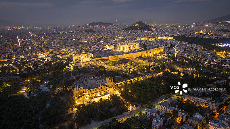 希腊雅典卫城和希罗德·阿提克斯剧场的航拍照片图片素材