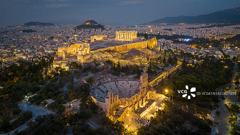 希腊雅典卫城和希罗德·阿提克斯剧场的航拍照片图片素材