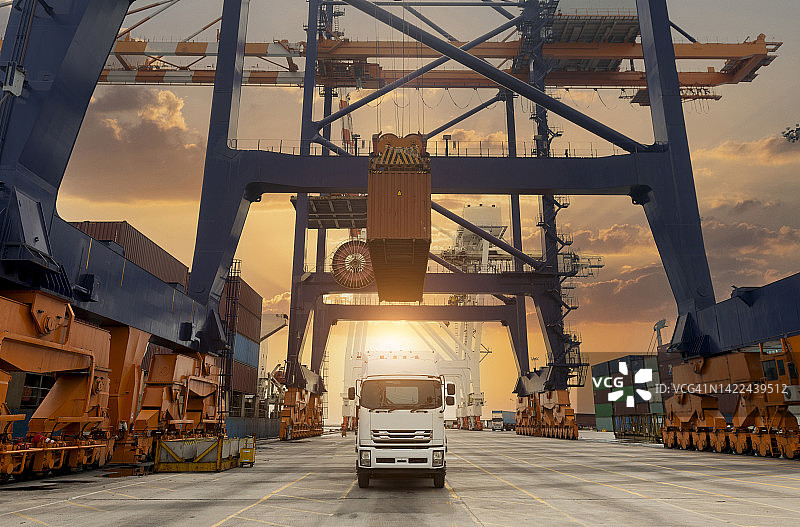 集装箱运输港口图片素材