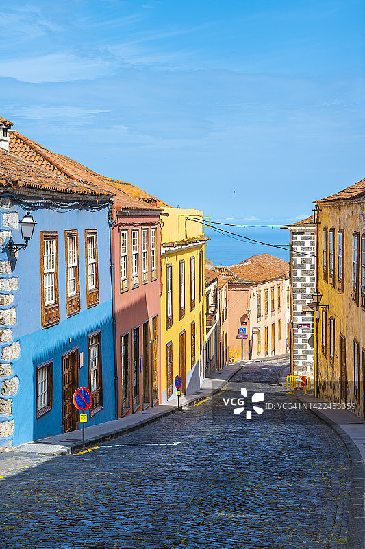 西班牙特内里费岛奥罗塔瓦的彩色房屋图片素材