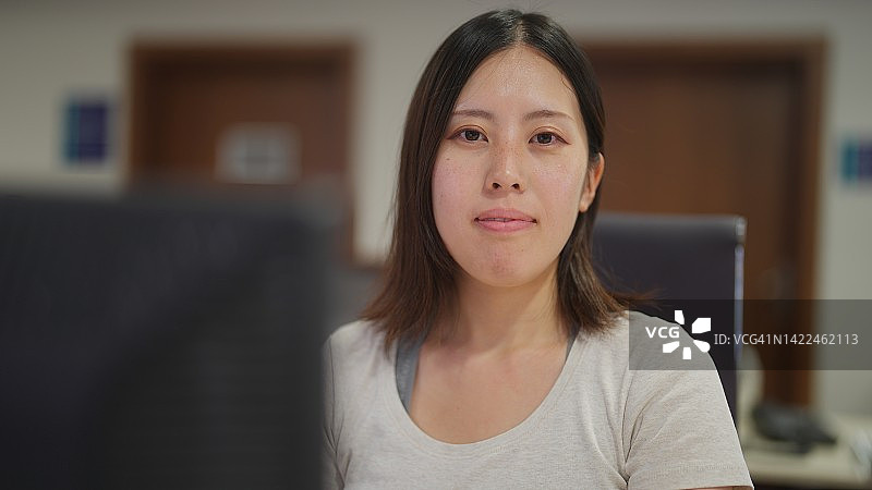 亚洲女医院接待员图片素材