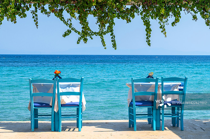 海边的餐桌图片素材