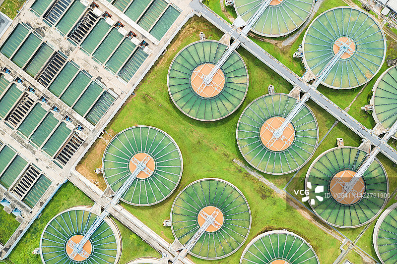 净化水的水处理厂航拍俯视图图片素材