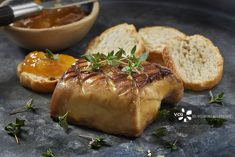 香煎鹅肝图片素材