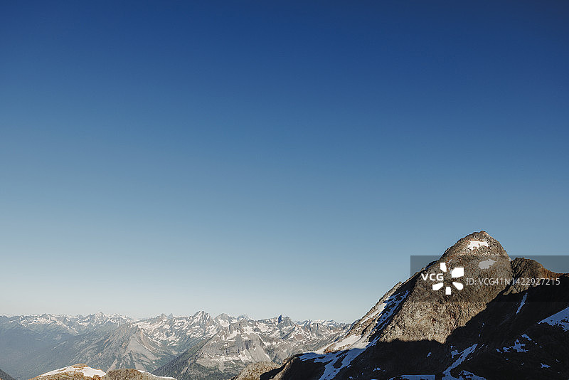 不列颠哥伦比亚省罗杰斯通道附近的老鹰山图片素材