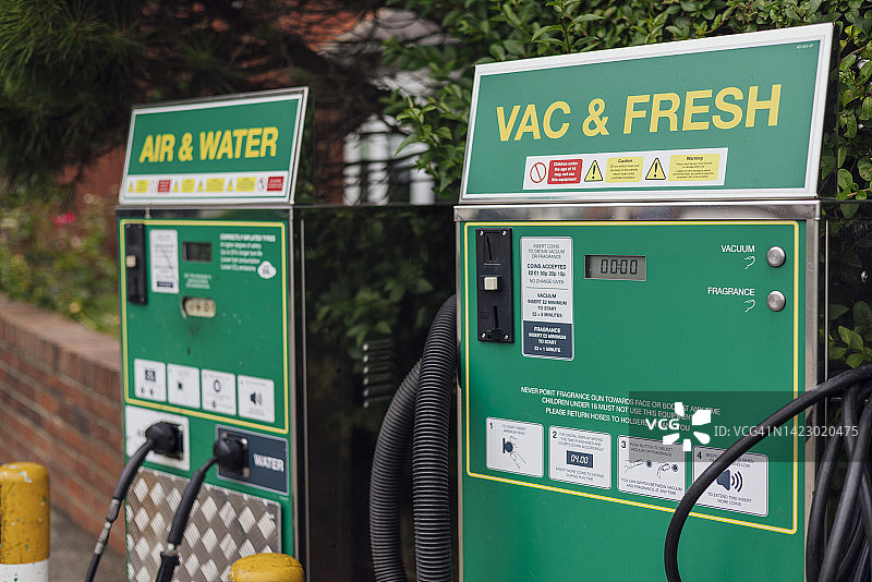 自助洗车和真空吸尘图片素材