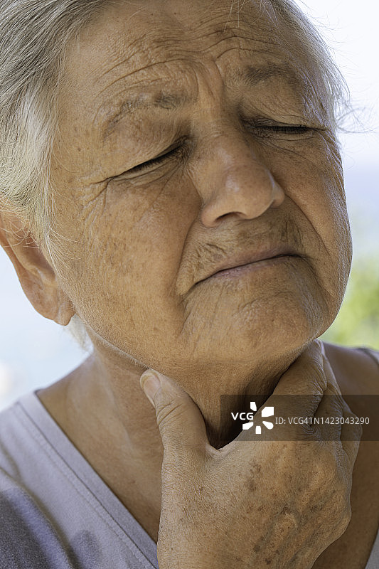 咽喉疼痛图片素材