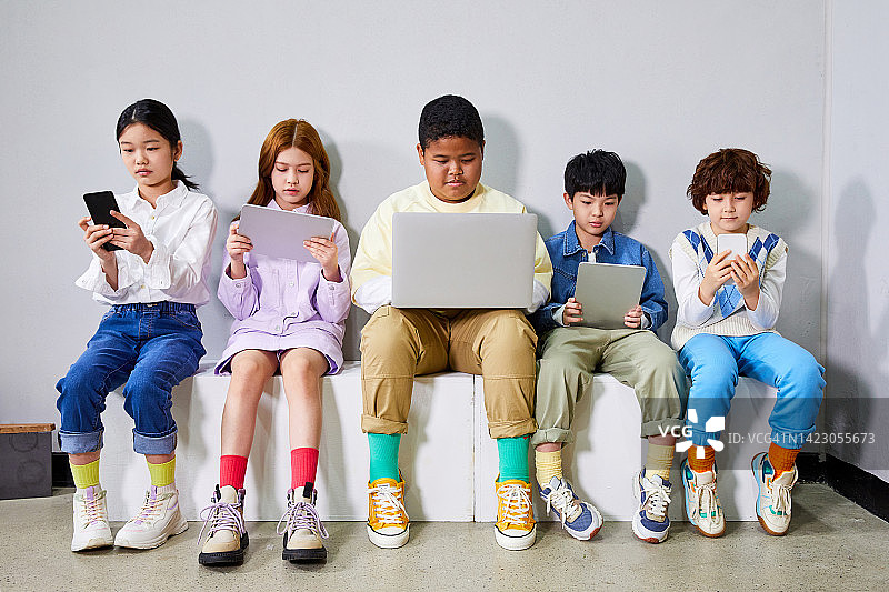 儿童、全球、教育、地球村：Z世代的多样性图片素材