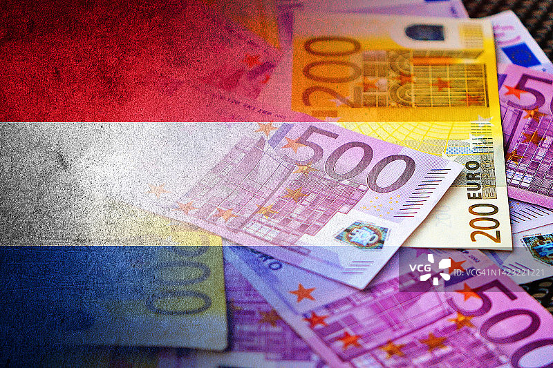 欧元纸币与荷兰国旗图片素材