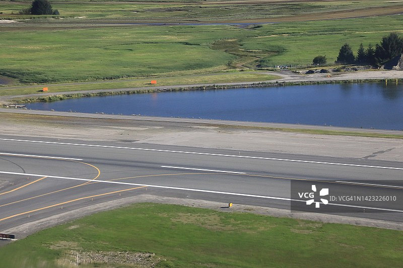 机场跑道图片素材