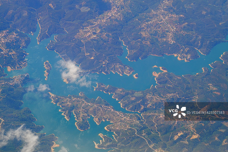 葡萄牙丰特斯，卡斯特罗德博德水坝湖的阿尔布费拉图片素材