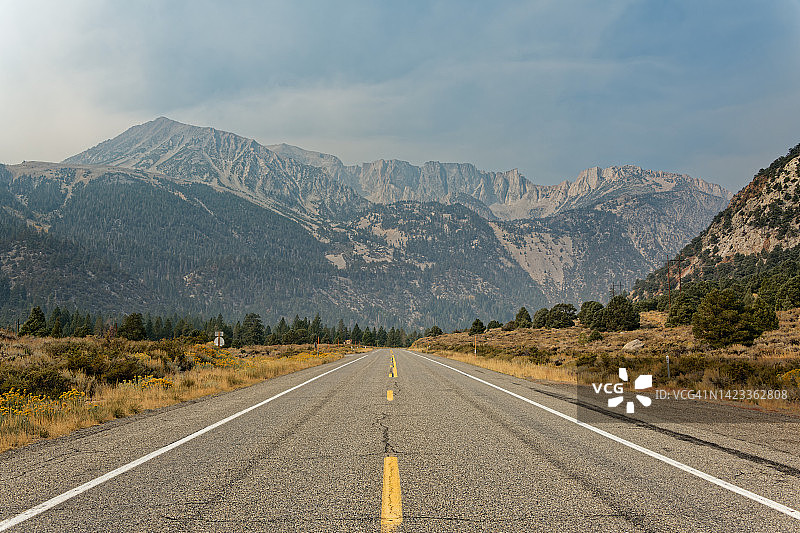 游览内华达山脉风光图片素材