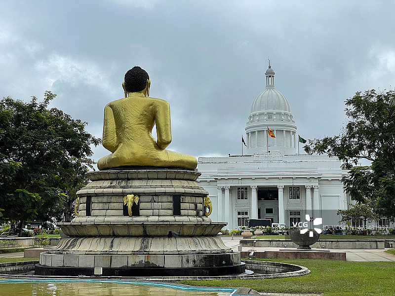 科伦坡斯里兰卡维哈拉玛哈德维公园佛像图片素材