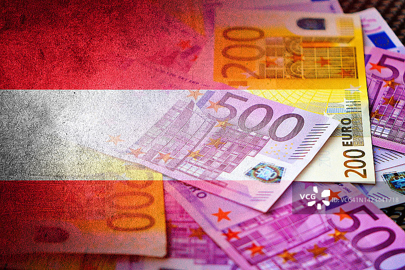 欧元现金钞票和奥地利国旗图片素材