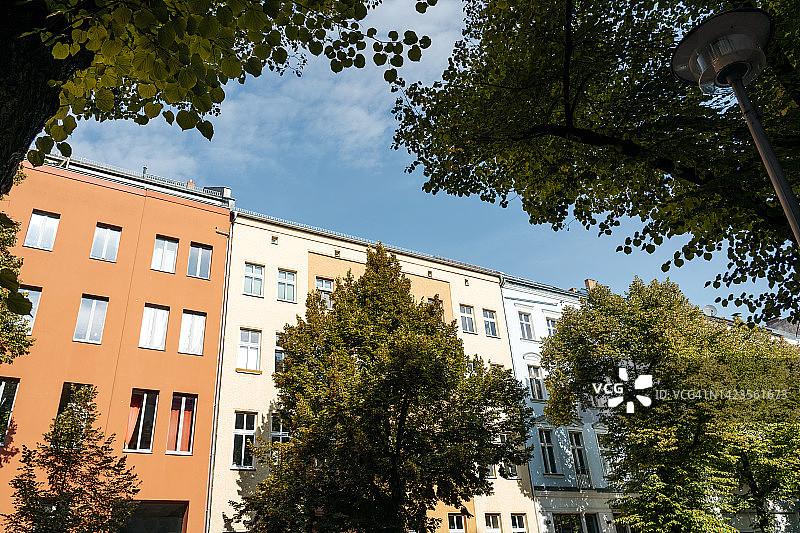 德国柏林普伦茨劳贝格的绿色住宅区图片素材