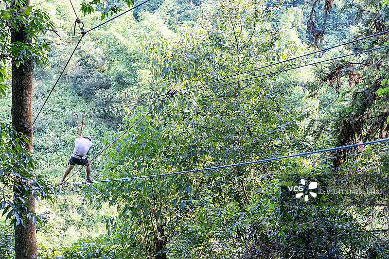 高空绳索项目图片素材