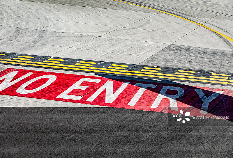 机场滑行道禁止入内标志图片素材