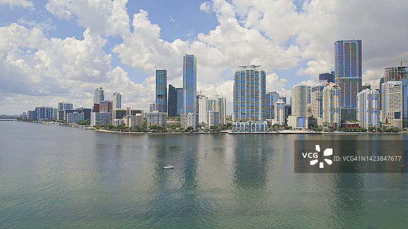 佛罗里达州迈阿密布里克尔岛天际线图片素材