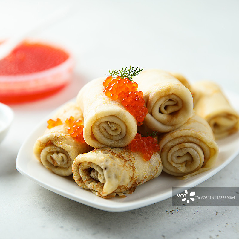 红鱼子酱可丽饼图片素材