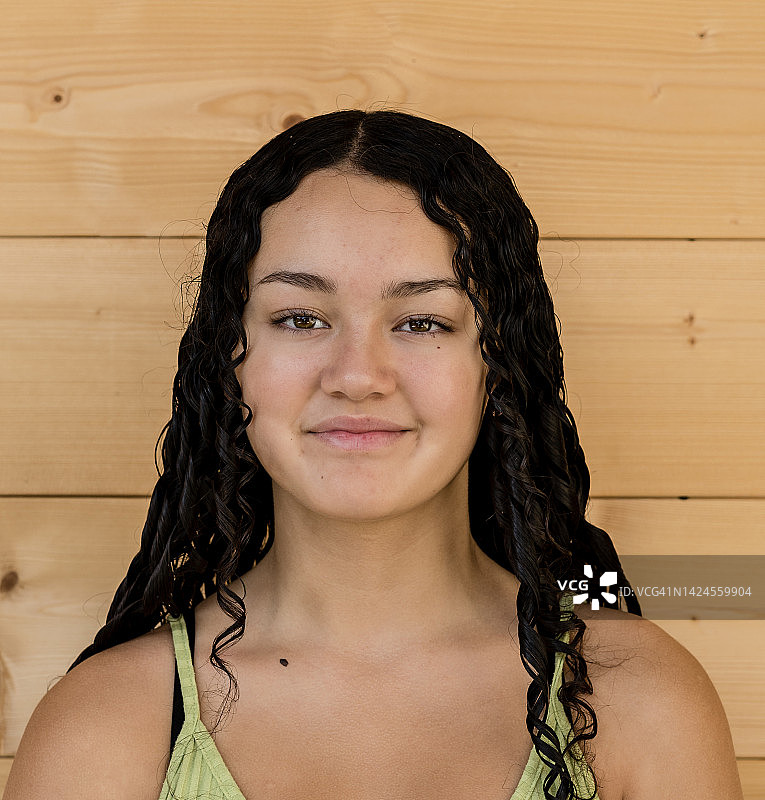 微笑的青少年图片素材