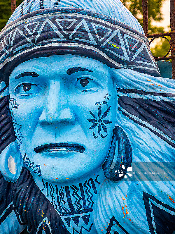 菲律宾宿务拉普拉普市麦克坦神社纪念公园的拉普拉普艺术雕像图片素材