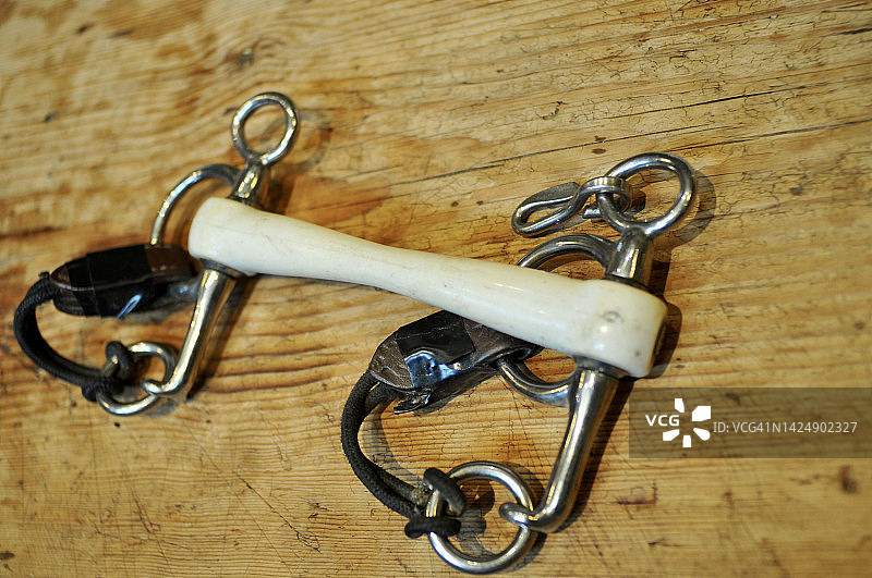 老式马嚼子图片素材