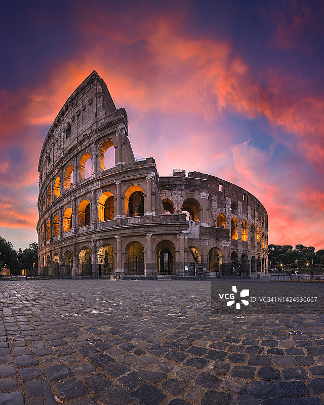 意大利罗马古罗马圆形剧场日出景观图片素材