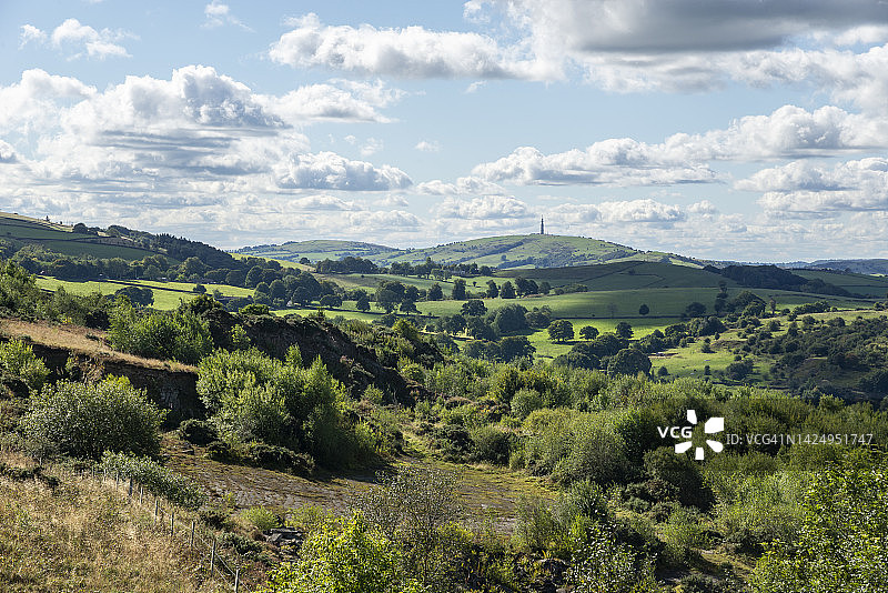 英格兰柴郡麦克尔斯菲尔德周围的丘陵图片素材