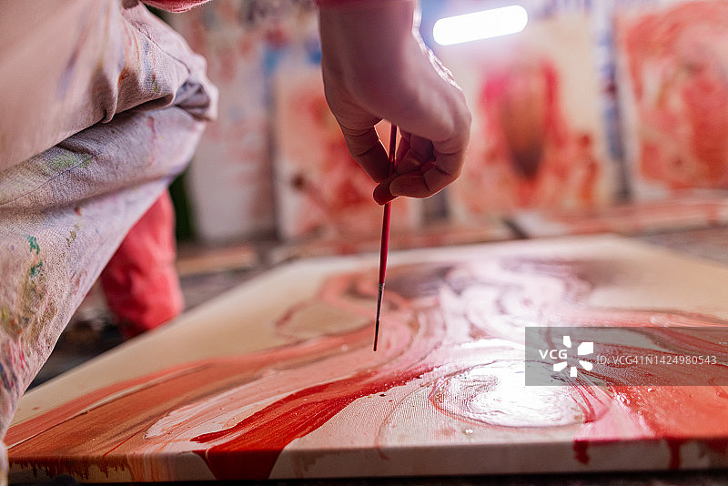 颜色越多，绘画越真实，视觉接受度越高图片素材