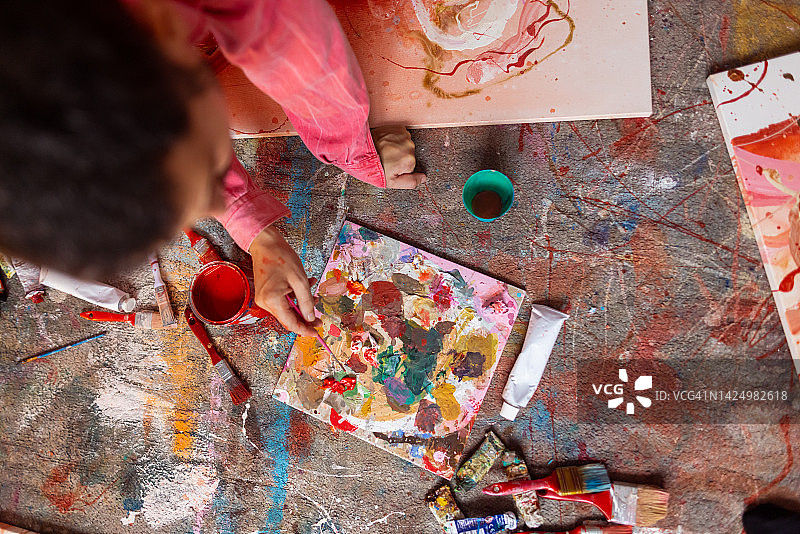 油画颜料的调色板图片素材