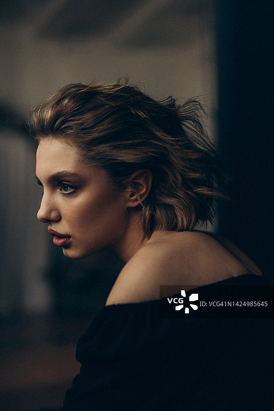 漂亮的女人图片素材