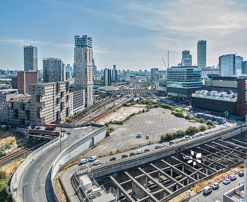 伦敦斯特拉特福德无人机视角图片素材