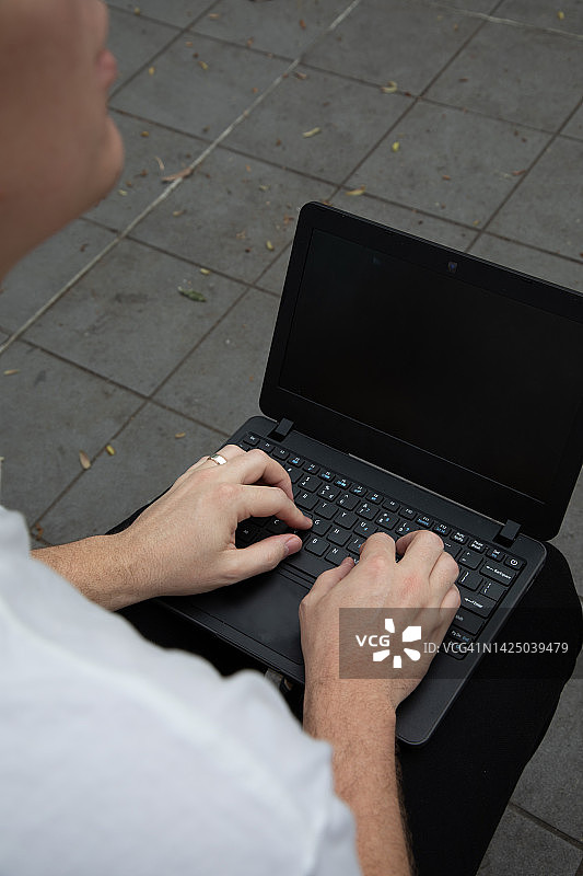 笔记本电脑特写图片素材