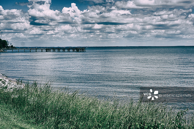 马里兰州的切萨皮克湾和码头图片素材