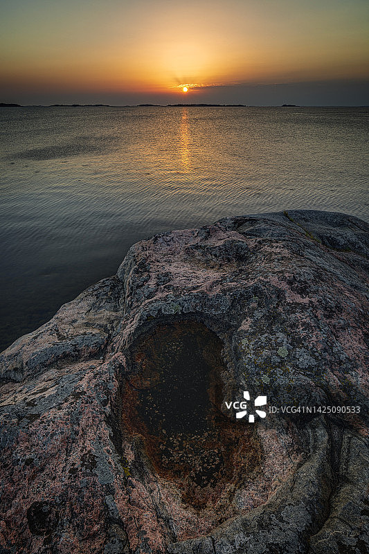夏季芬兰汉科波罗的海崎岖海岸悬崖美景图片素材