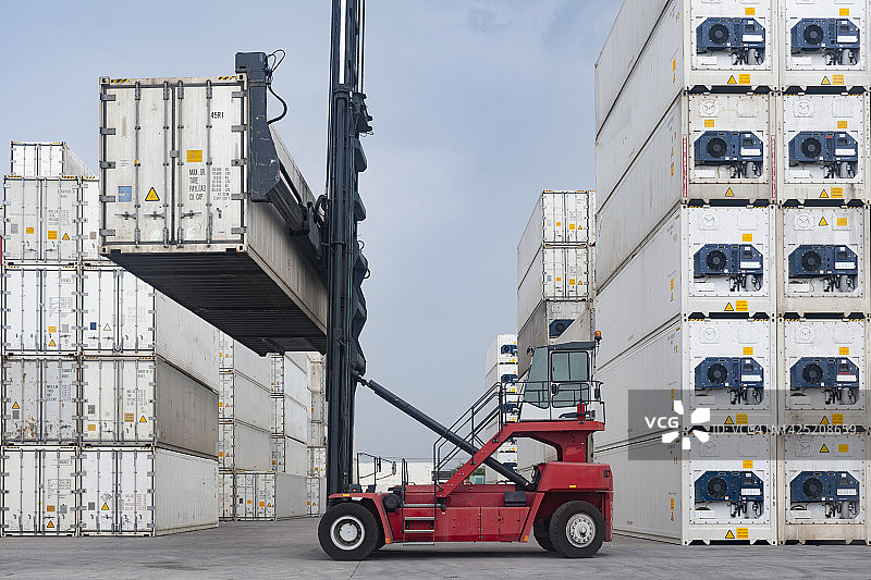 冷藏集装箱堆场图片素材