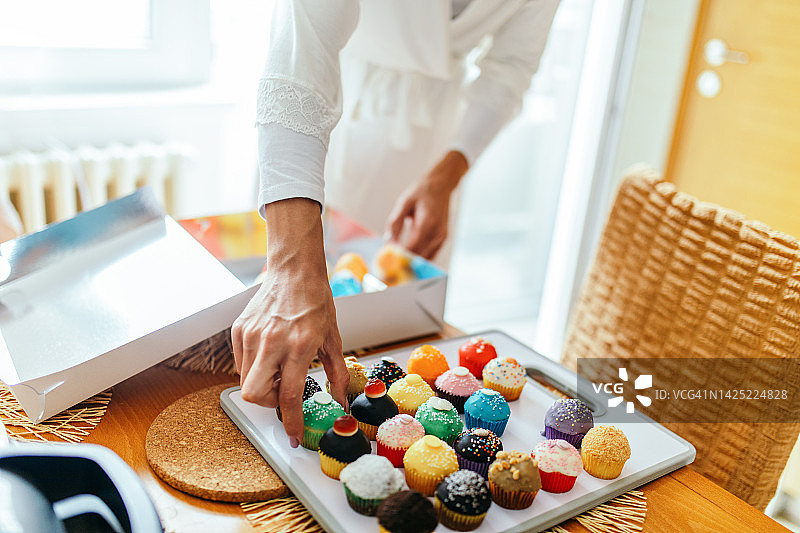 家庭订阅服务配送图片素材