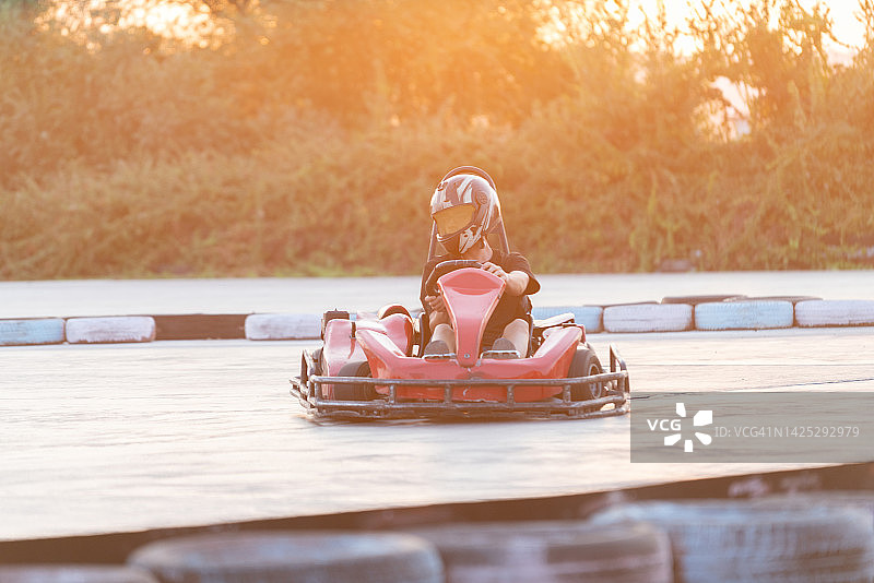 卡丁车比赛图片素材